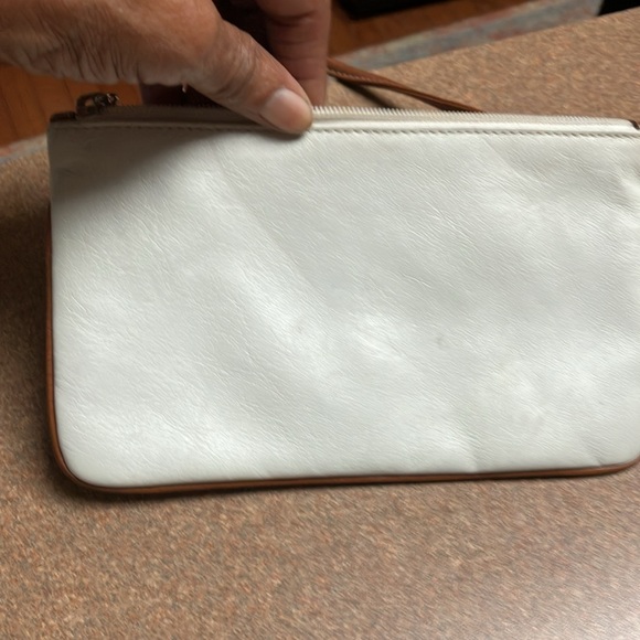 Vintage Coach Wristlet - Picture 5 of 13